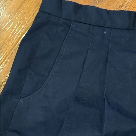 Navy Wilson brand size 36 men’s  Shorts - Picture 4 of 8
